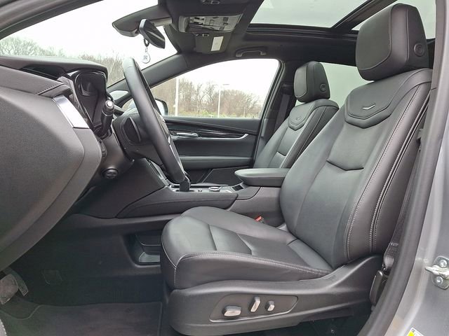 Used 2025 Cadillac XT5 Premium Luxury image 12
