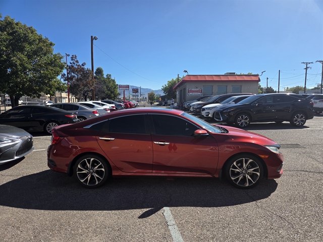 Used 2020 Honda Civic Touring image 3