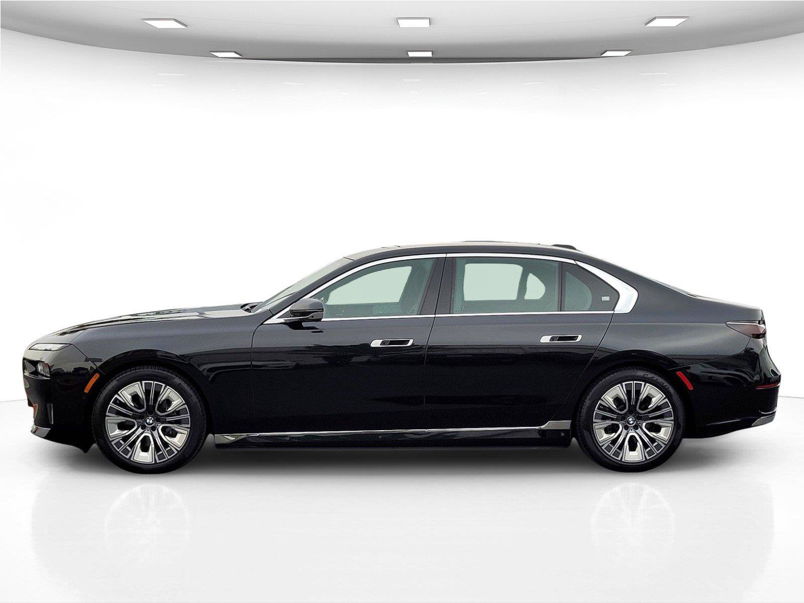 Used 2024 BMW i7 eDrive50 w/ Executive Package RWD image 10