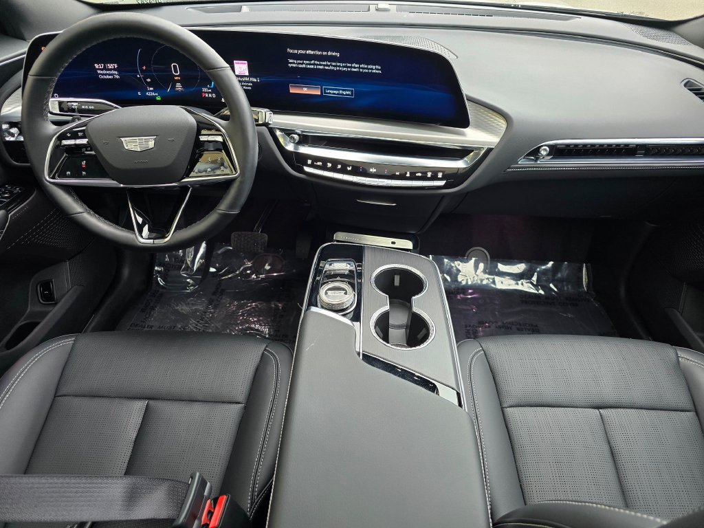 Certified 2025 Cadillac Lyriq Luxury AWD/4WD image 18