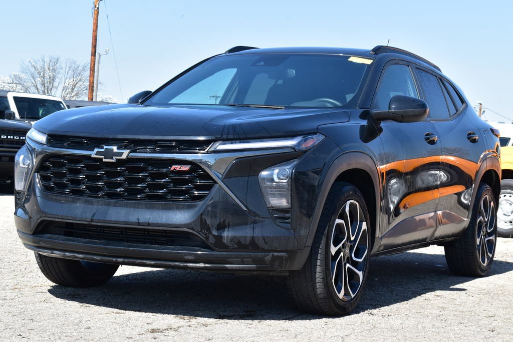 Used 2024 Chevrolet Trax RS w/ Driver Confidence Package image 1