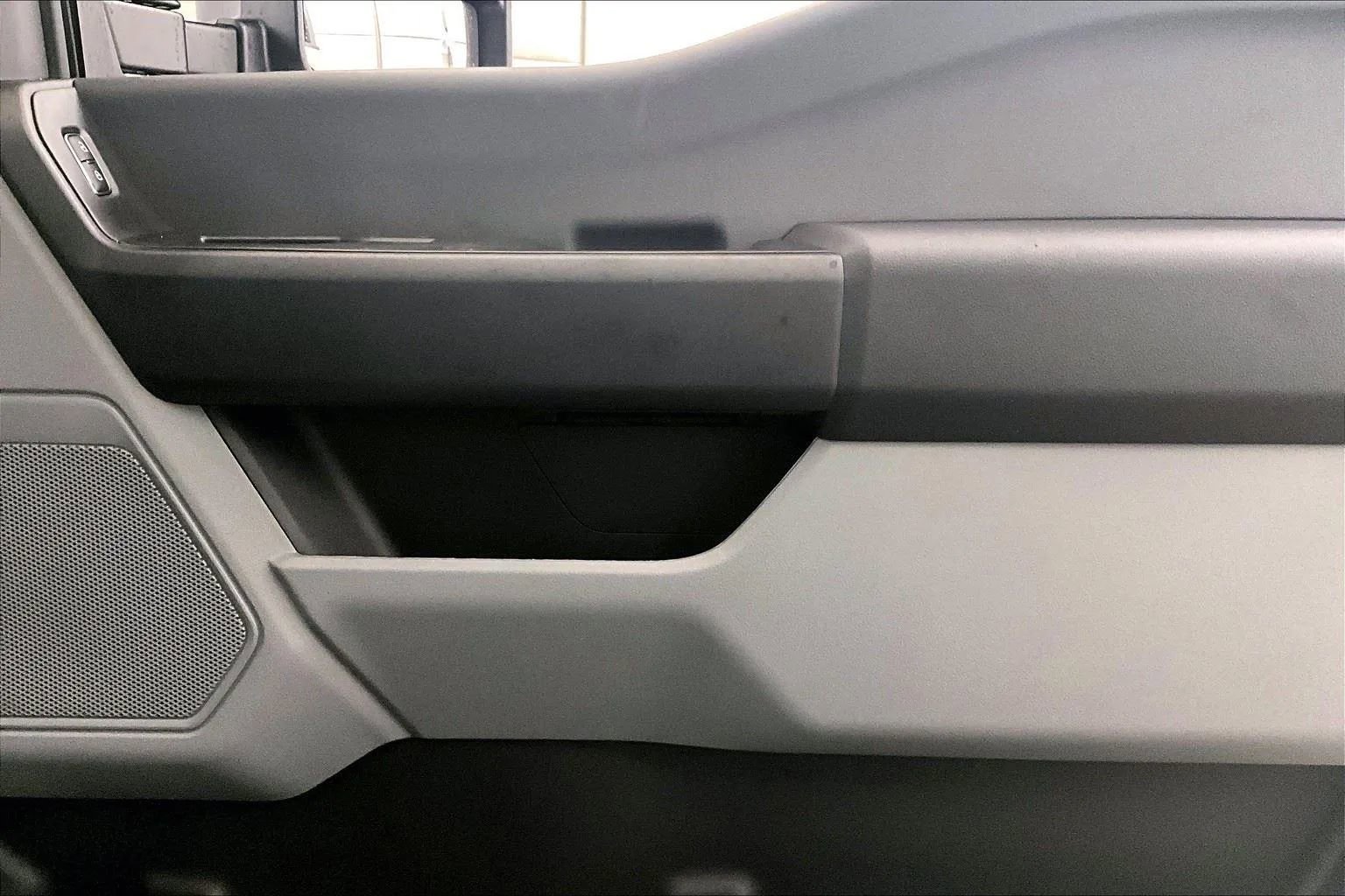 New 2026 Ford F250 XL w/ XL Chrome Package image 23