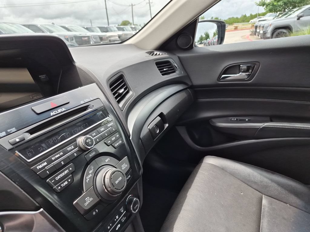 Used 2015 Acura ILX w/ Technology Package FWD image 25