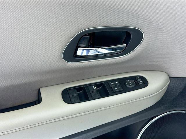 Used 2018 Honda HR-V EX image 23