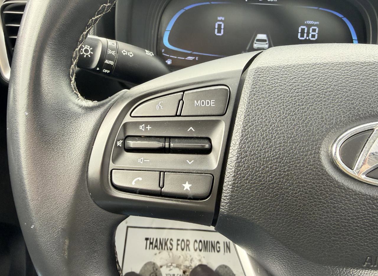 Used 2024 Hyundai Venue SEL FWD image 44