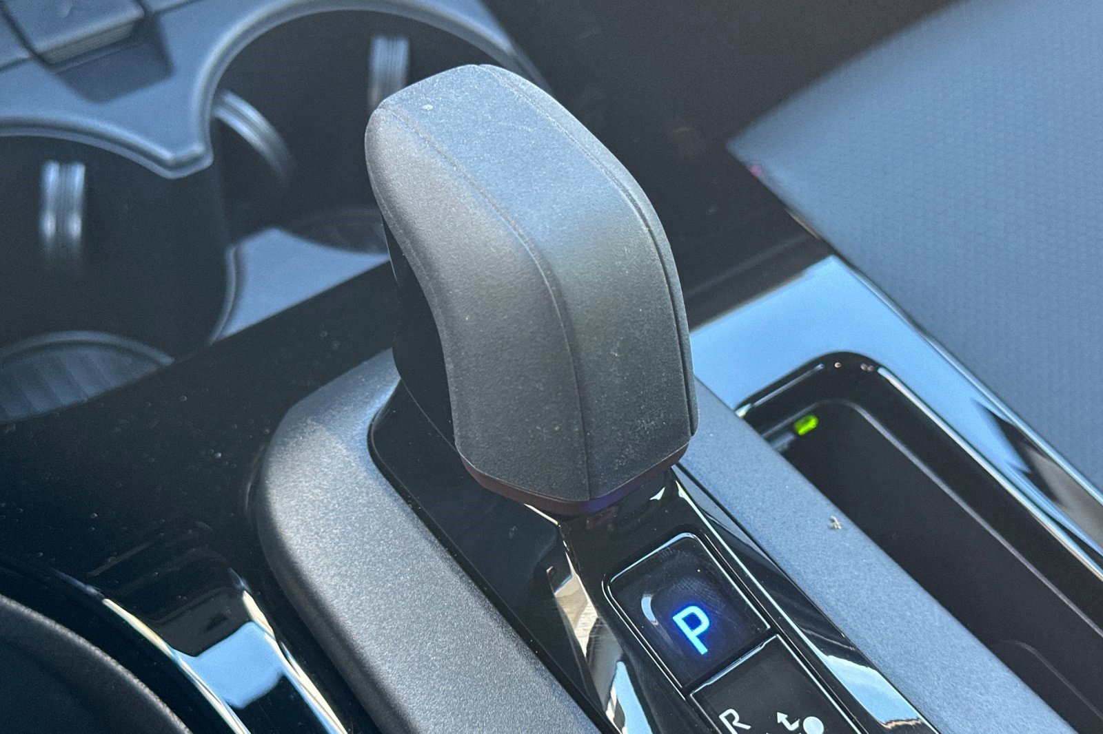 Used 2025 Toyota Prius Plug-In Hybrid image 18