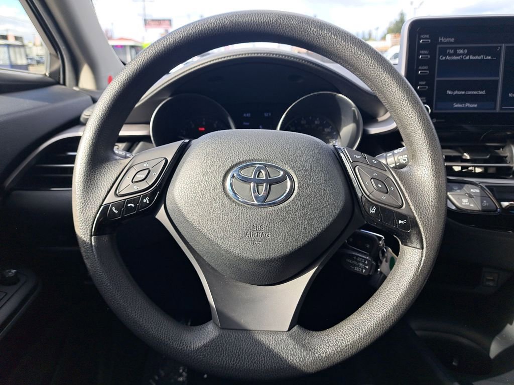 Used 2020 Toyota C-HR LE image 19