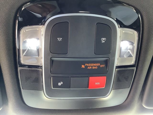 Certified 2025 Hyundai Santa Cruz SE FWD image 33