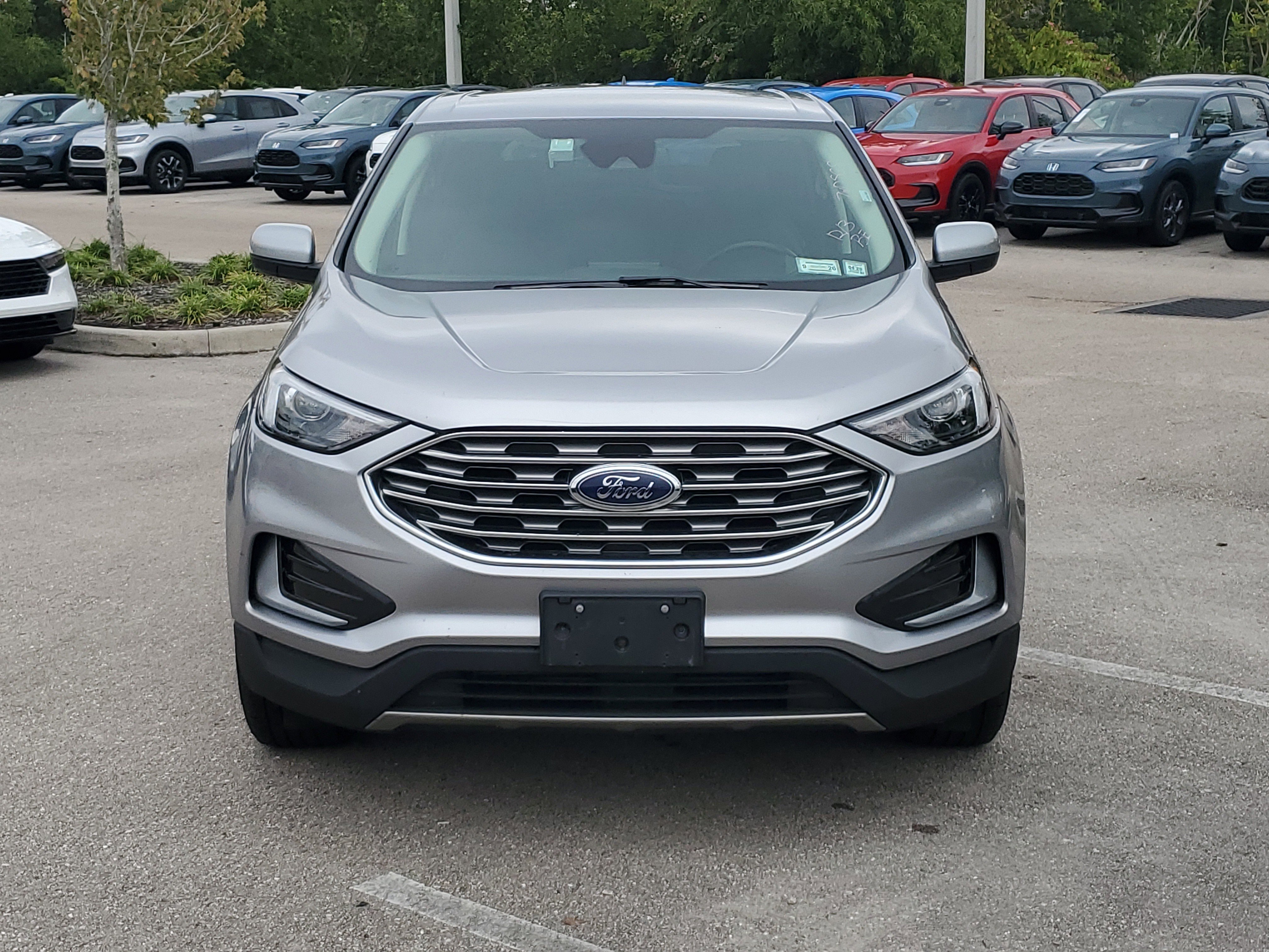 Used 2023 Ford Edge SEL image 2