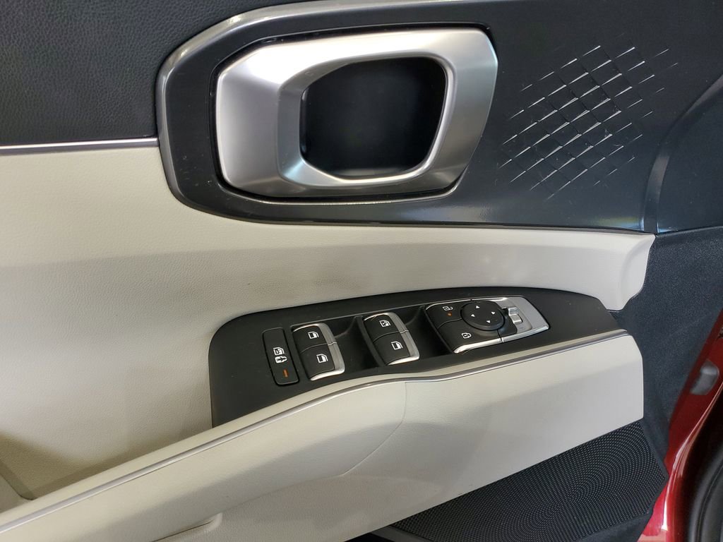 Certified 2025 Kia Sorento S image 23