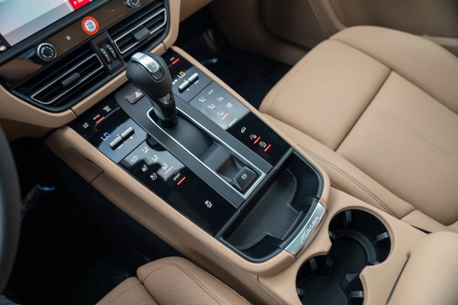 New 2026 Porsche Macan AWD/4WD image 20