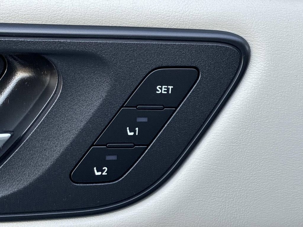 Certified 2023 Nissan Rogue SL w/ SL Premium Package AWD/4WD image 22