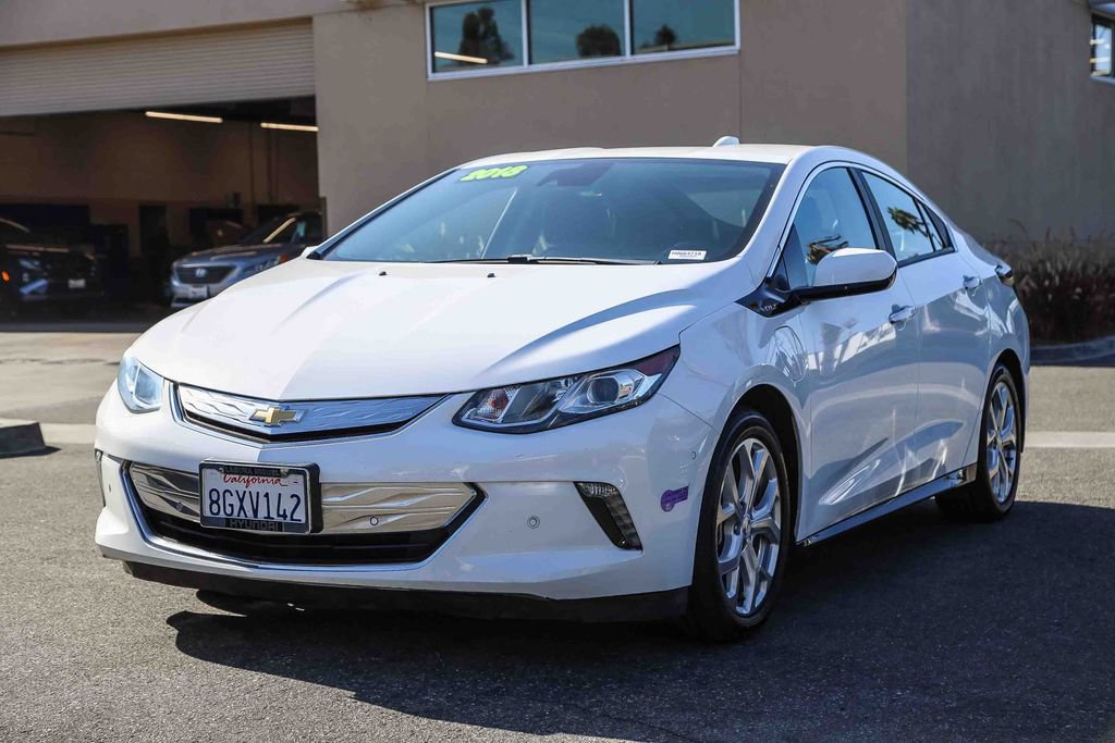 Used 2018 Chevrolet Volt Premier w/ Driver Confidence Package FWD image 3