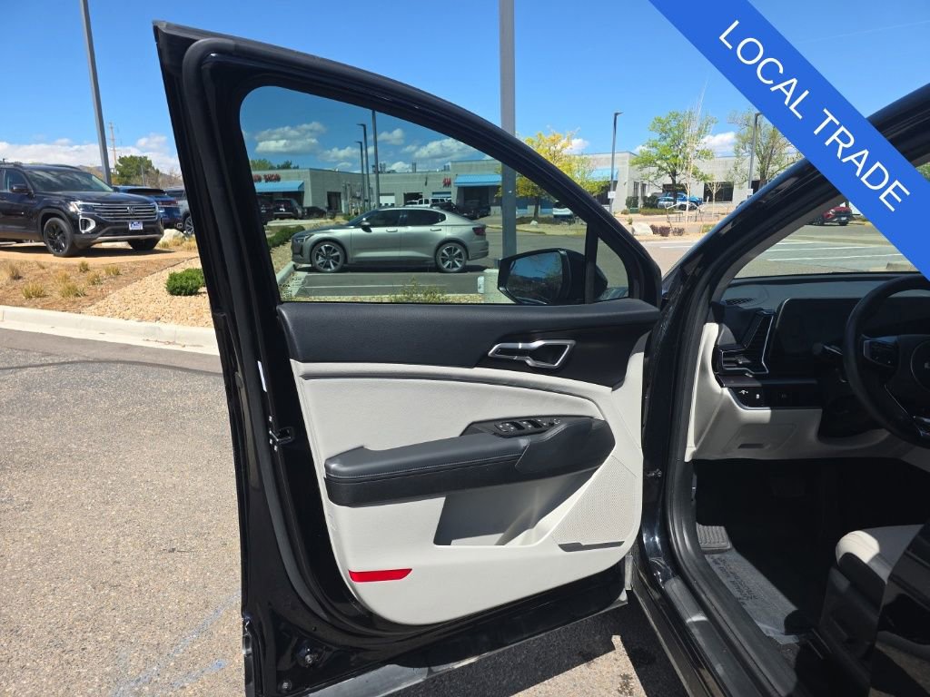 Used 2025 Kia Sportage EX image 9