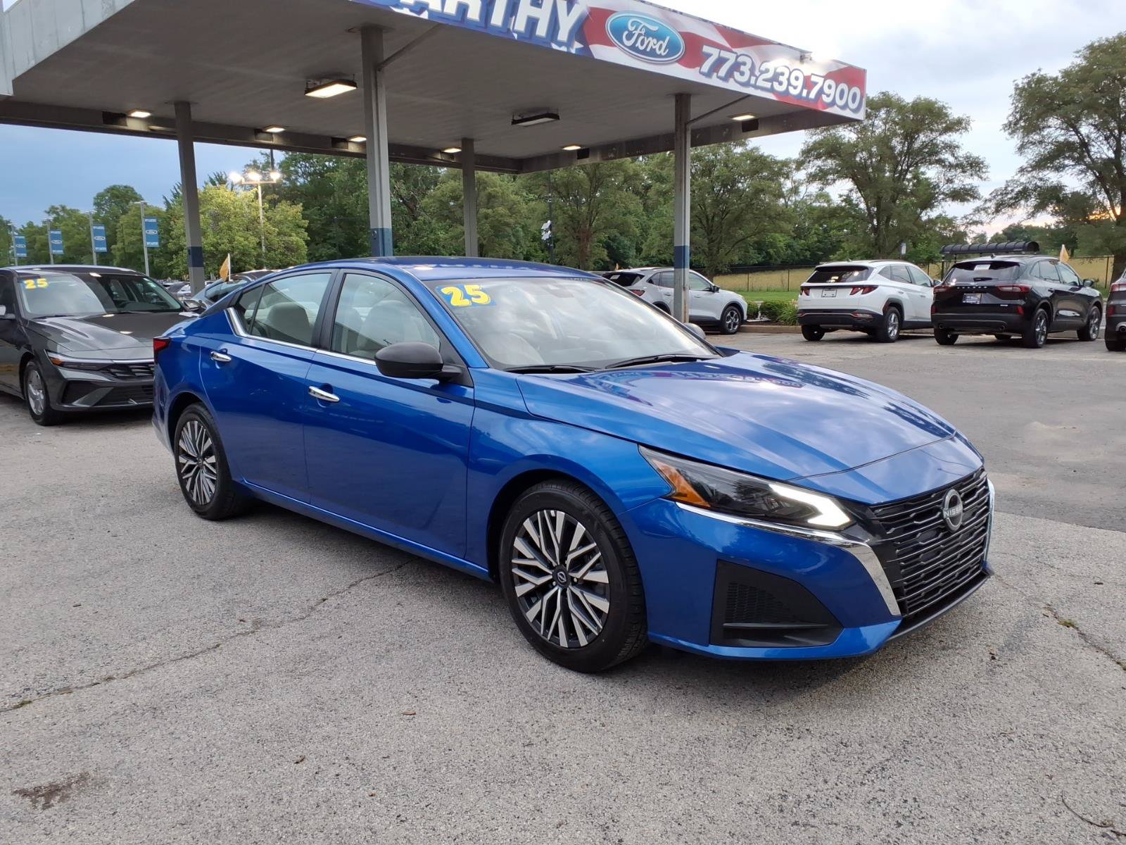 Used 2025 Nissan Altima 2.5 SV FWD image 1