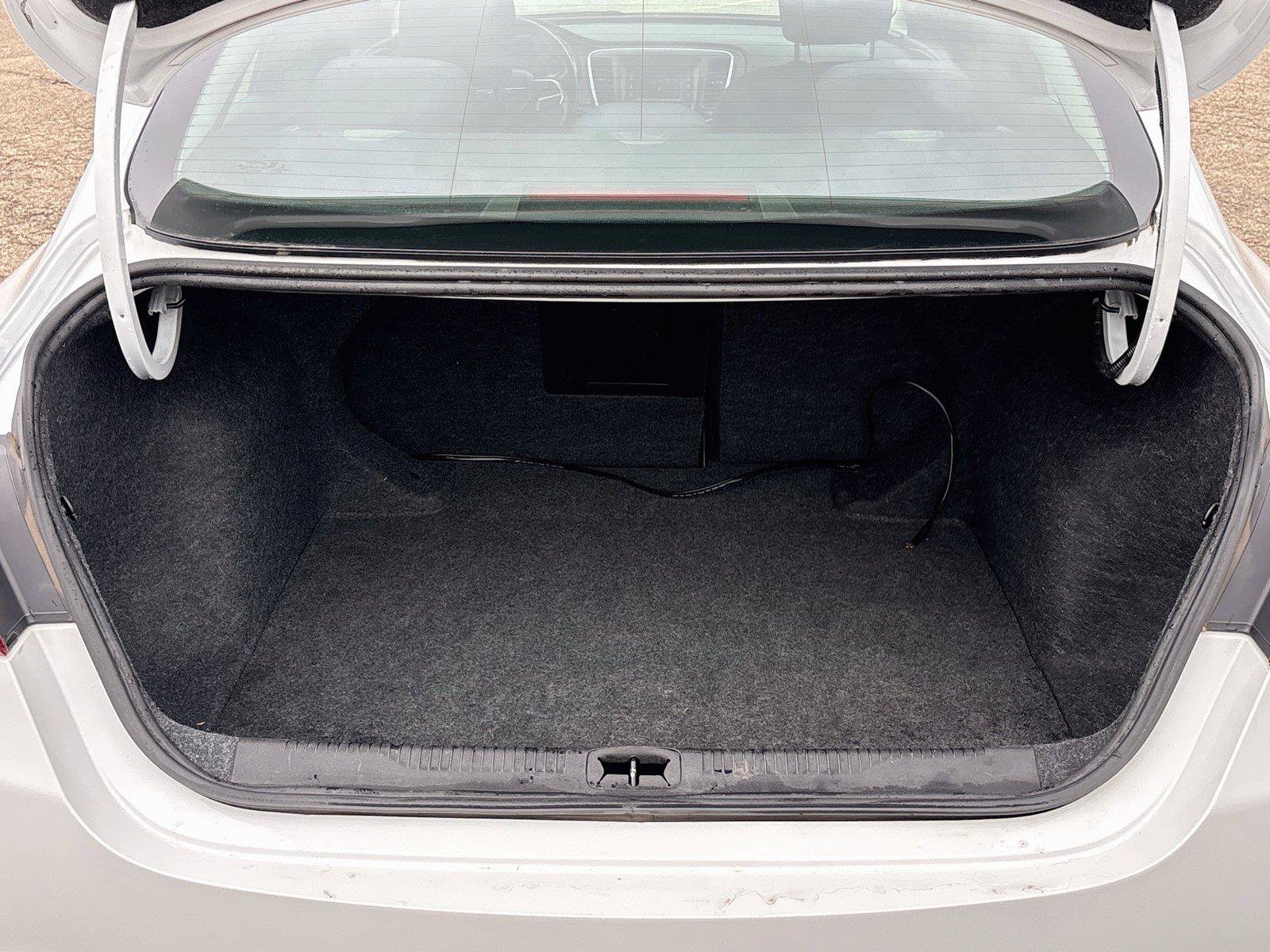 Used 2015 Chrysler 200 Limited w/ Convenience Group FWD image 25