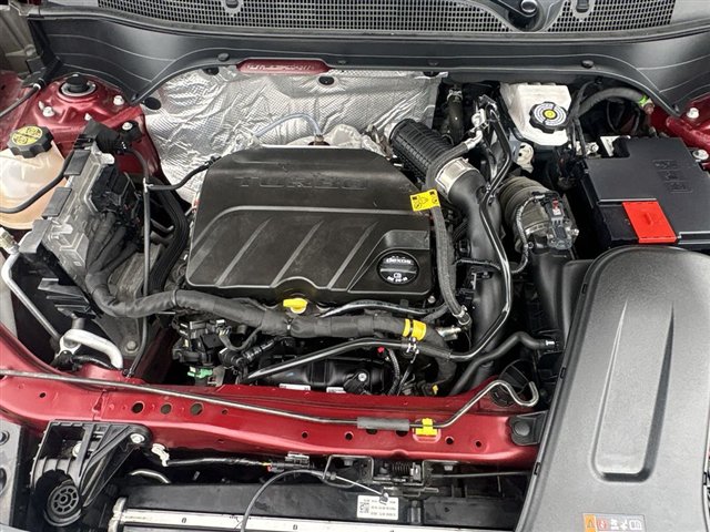 Certified 2024 Chevrolet Trax RS w/ Driver Confidence Package FWD image 28