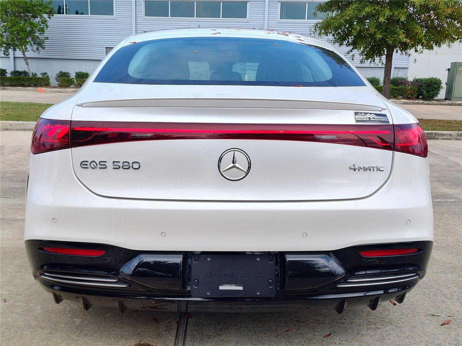 New 2022 Mercedes-Benz EQS 580 4MATIC Sedan image 5