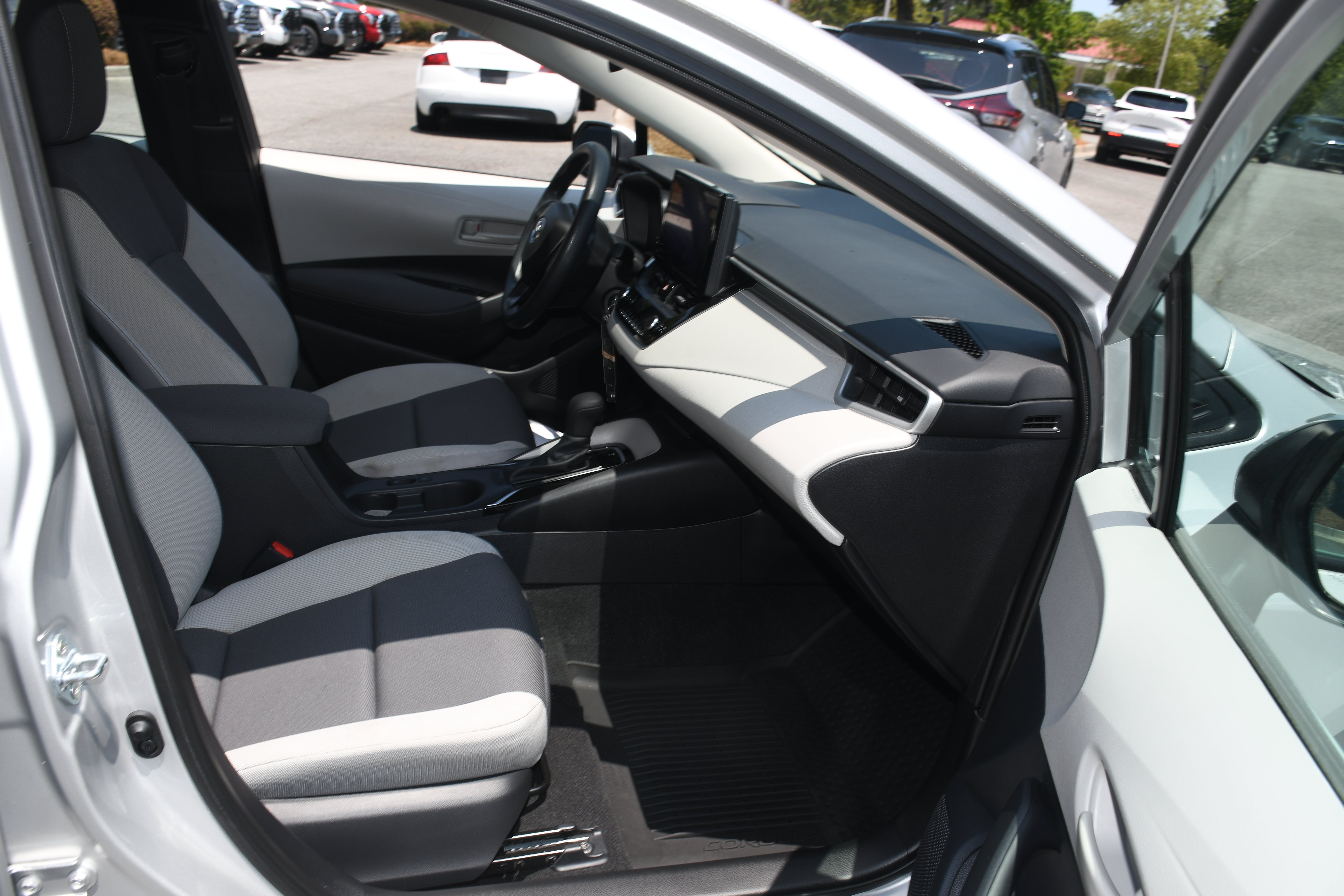 Certified 2025 Toyota Corolla LE FWD image 19