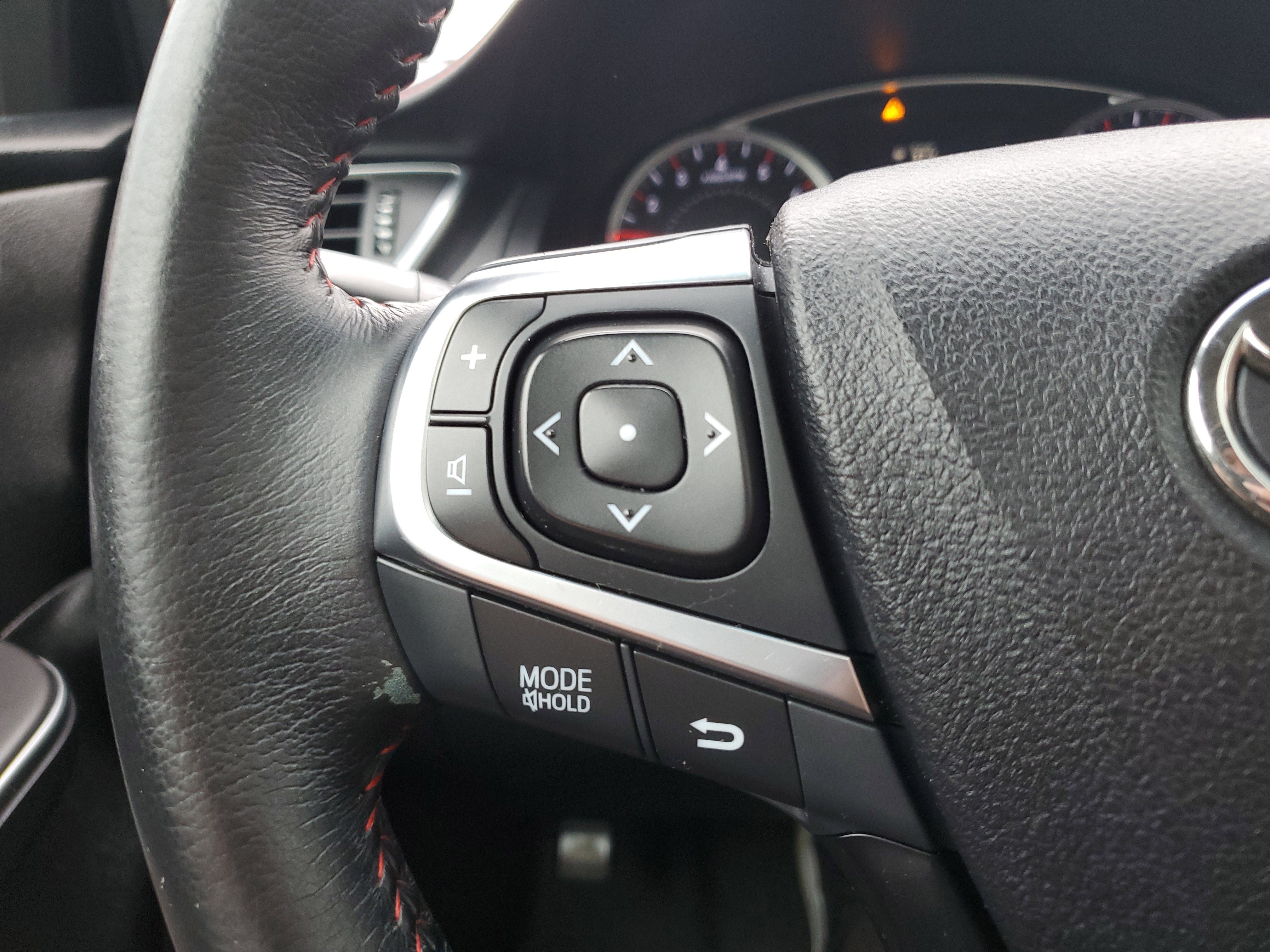 Used 2017 Toyota Camry XSE image 14