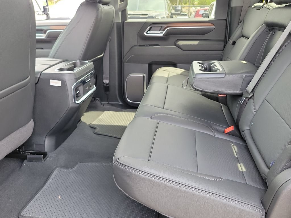 New 2026 GMC Sierra 2500 Denali w/ Denali Reserve Package AWD/4WD image 8
