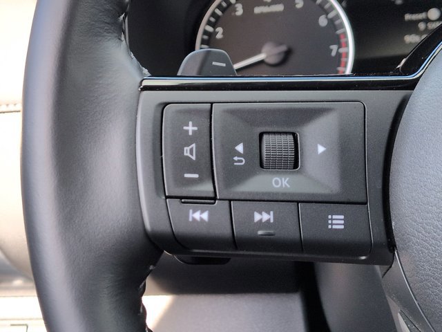 Certified 2025 Nissan Pathfinder SL image 18