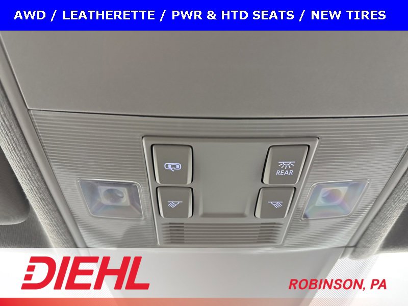 Used 2024 Volkswagen Tiguan SE image 35