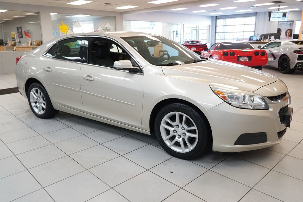 Used 2015 Chevrolet Malibu LT w/ Power Convenience Package FWD image 12