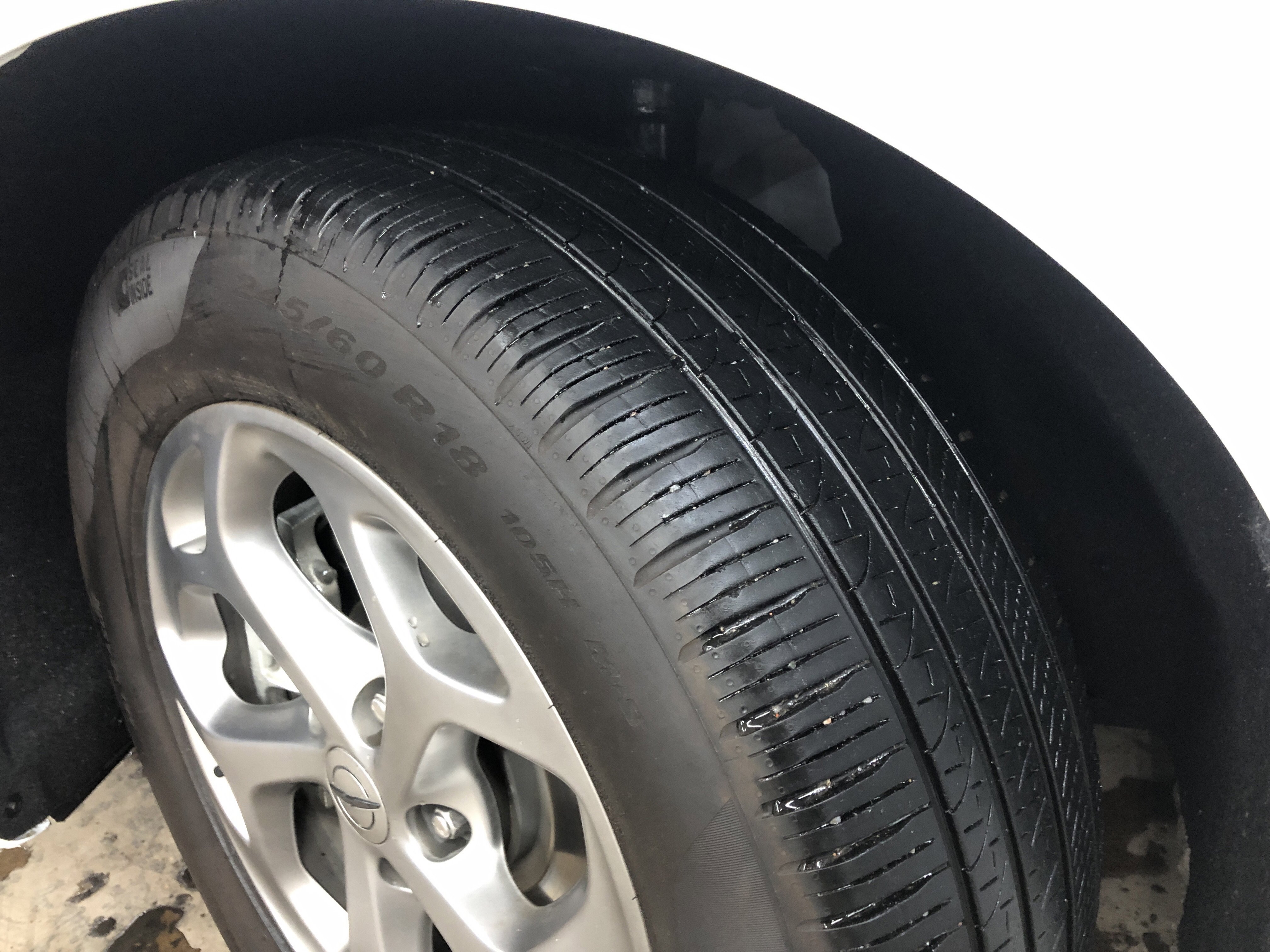 Certified 2024 Chrysler Pacifica Limited FWD image 11