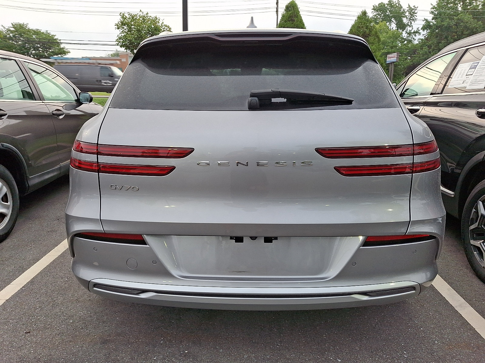 Used 2023 Genesis Electrified GV70 AWD/4WD image 9