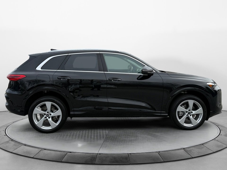 New 2025 Audi Q5 Premium Plus image 8
