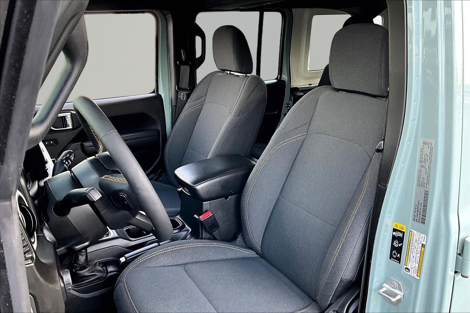 Used 2024 Jeep Wrangler Willys AWD/4WD image 21