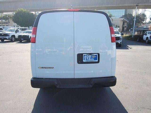 New 2026 Chevrolet Express 2500 Extended w/ Communications Package RWD image 7