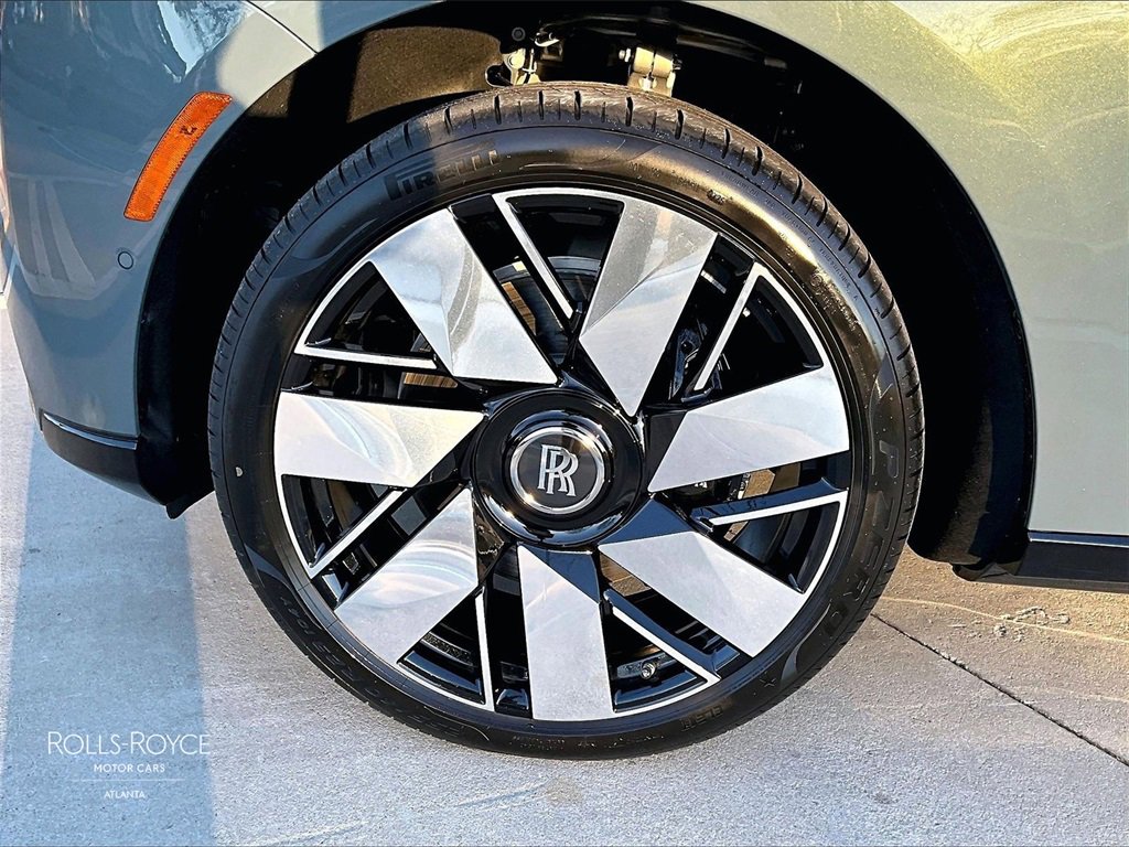 New 2026 Rolls-Royce Cullinan image 11