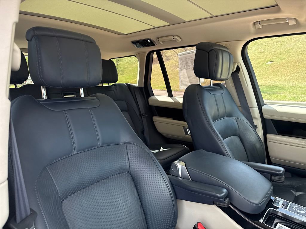 Used 2020 Land Rover Range Rover HSE AWD/4WD image 32
