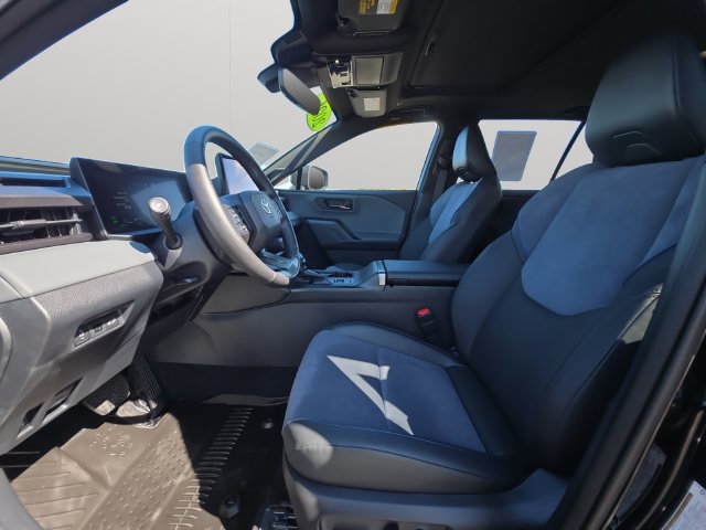 Used 2026 Toyota RAV4 AWD Plug-in Hybrid image 10