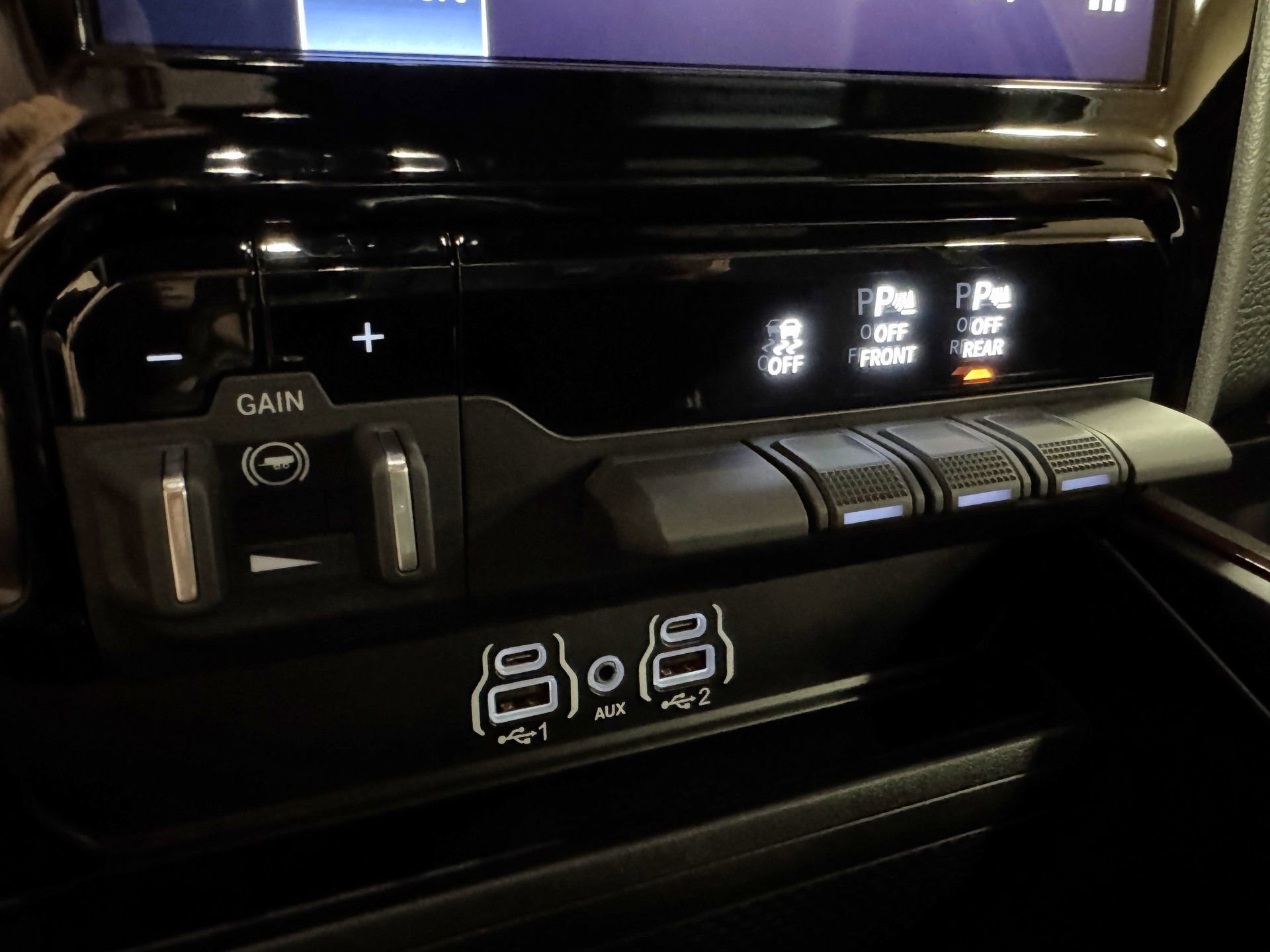 Used 2025 RAM 1500 Rebel AWD/4WD image 28