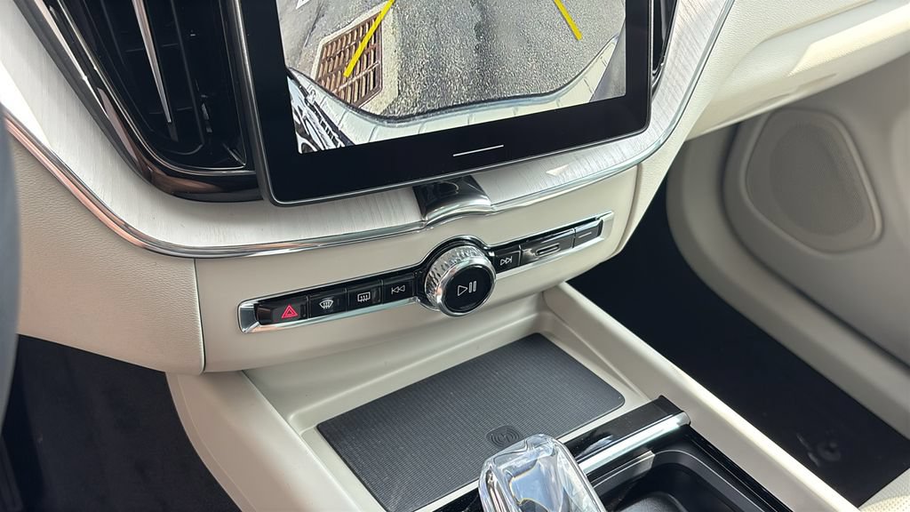 New 2026 Volvo XC60 B5 Ultra w/ Protection Package Premier AWD/4WD image 20