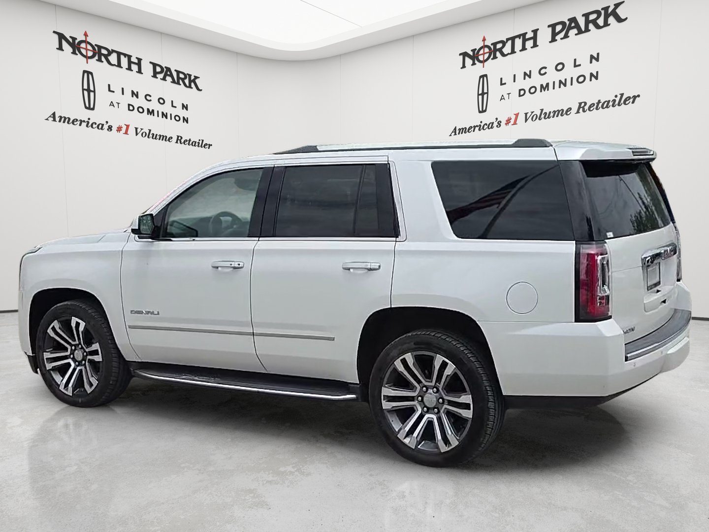 Used 2017 GMC Yukon Denali w/ Open Road Package RWD image 7