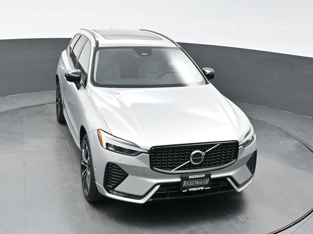 Used 2025 Volvo XC60 B5 Plus AWD/4WD image 31
