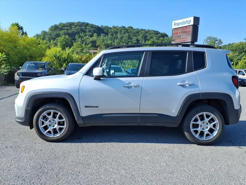 Used 2021 Jeep Renegade Latitude w/ Sun & Sound Group AWD/4WD image 5