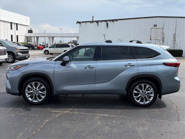 Used 2023 Toyota Highlander Limited AWD/4WD image 7