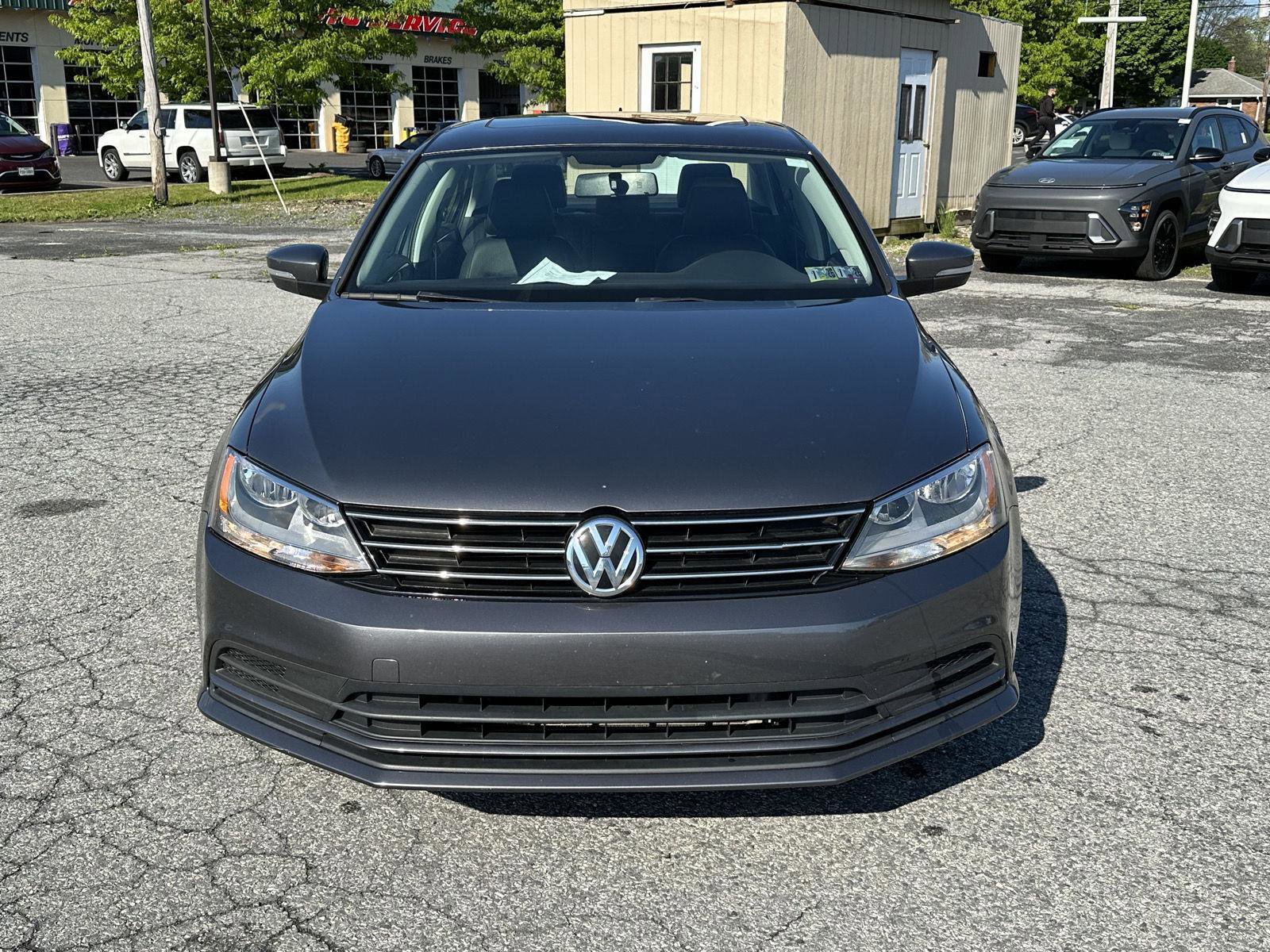Used 2016 Volkswagen Jetta SE FWD image 3