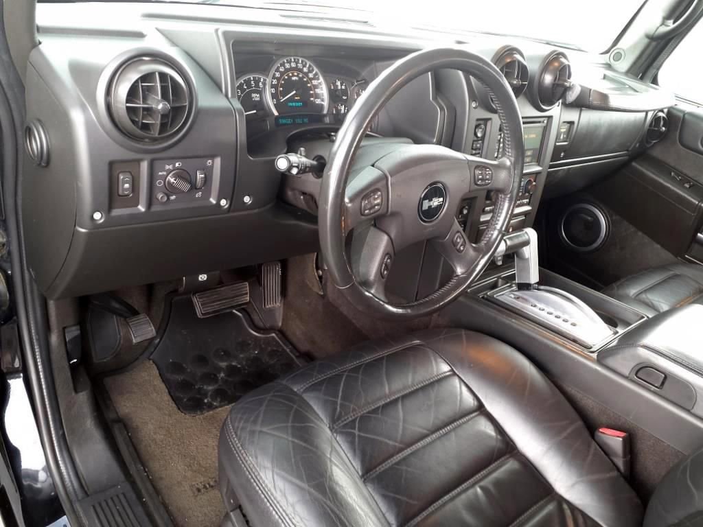 Used 2005 HUMMER H2 SUT w/ Preferred Equipment Group image 8