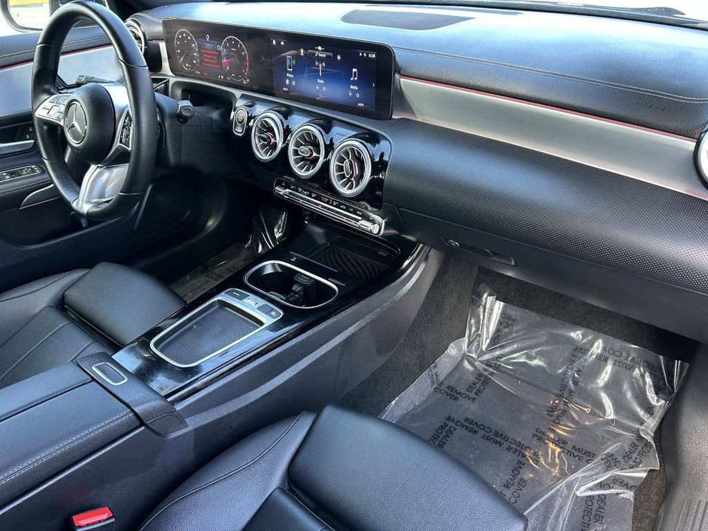 Used 2025 Mercedes-Benz CLA 250 image 8