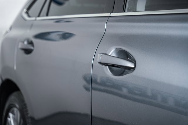 Used 2013 Lexus RX 450h AWD image 17