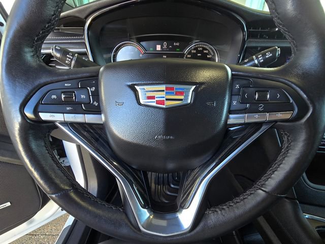 Used 2022 Cadillac XT6 Premium Luxury FWD image 13