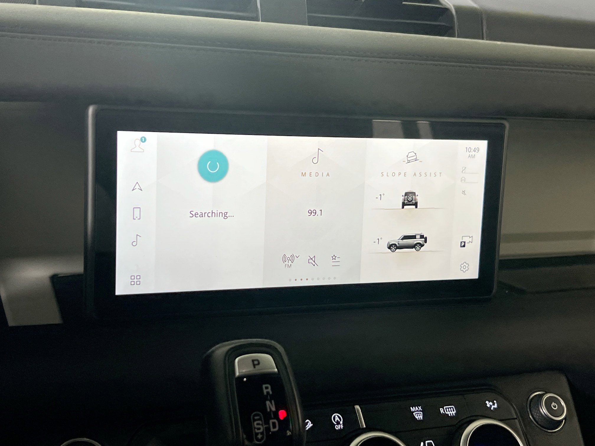 Used 2024 Land Rover Defender 110 X-Dynamic SE image 15