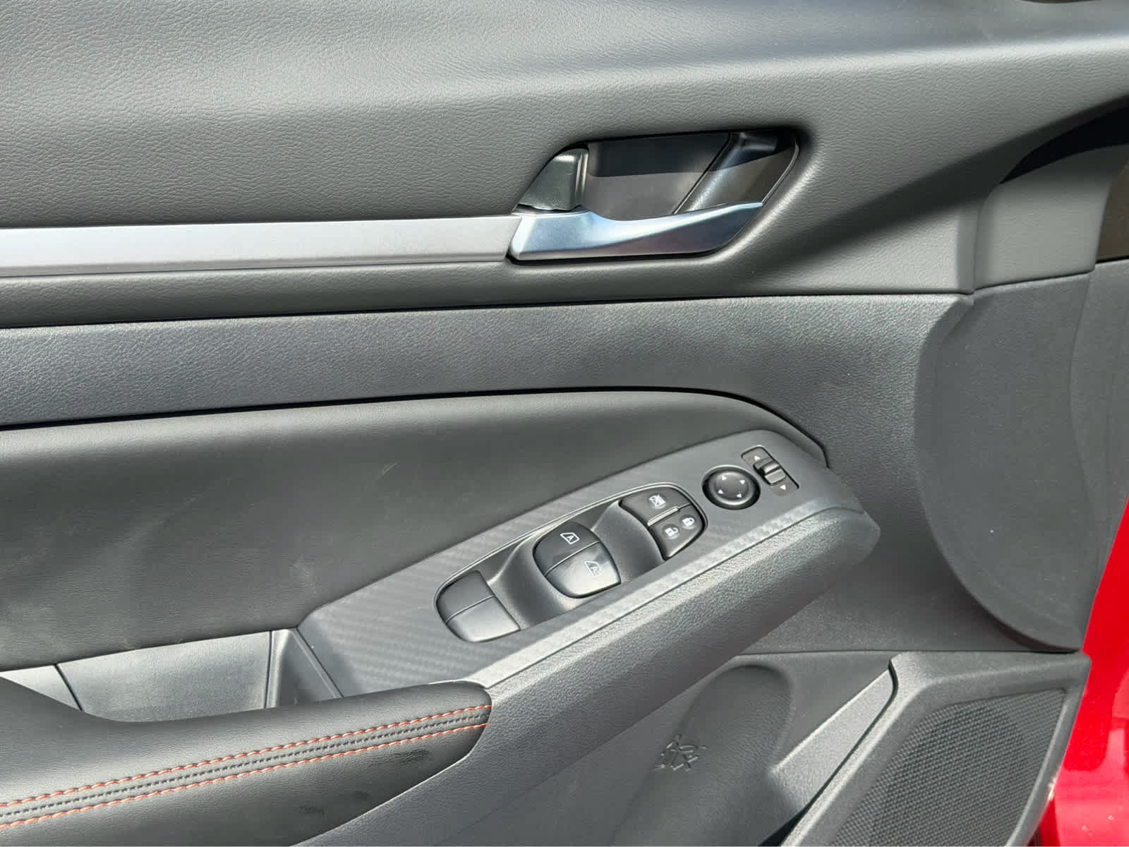 New 2026 Nissan Altima 2.5 SR AWD/4WD image 17