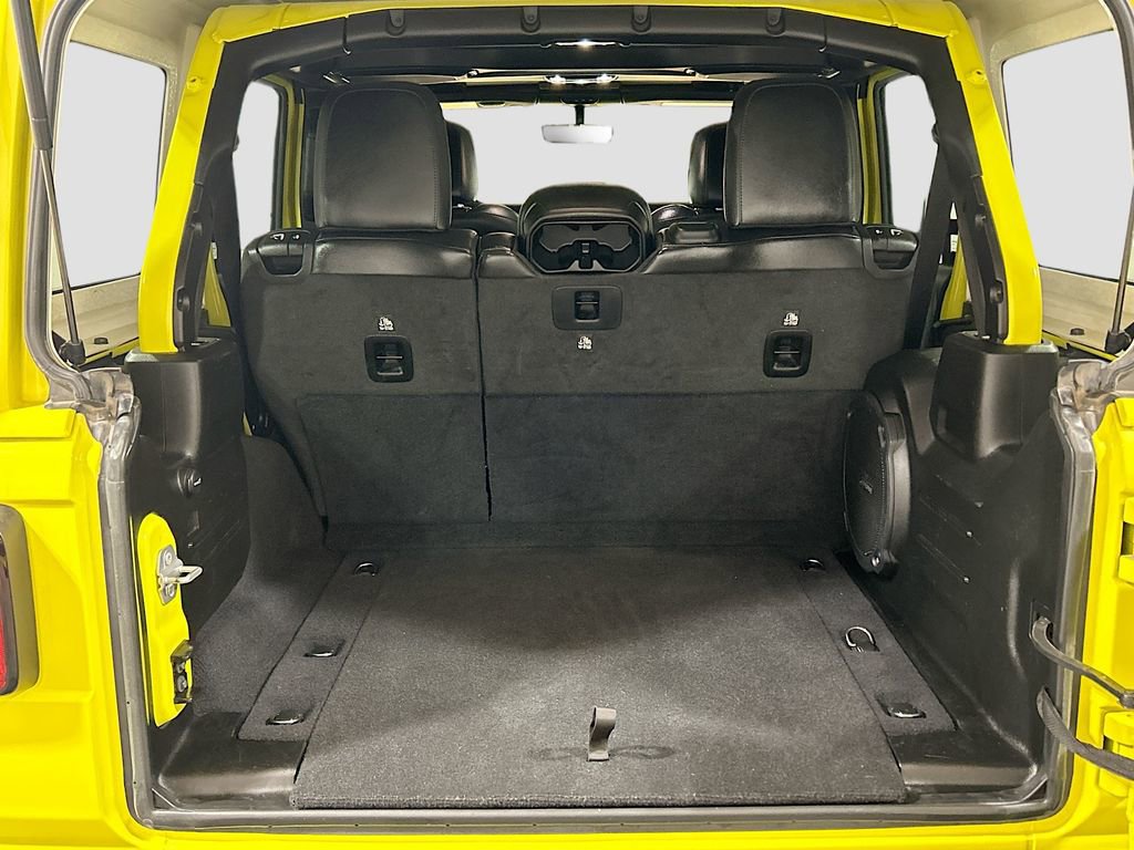 Used 2022 Jeep Wrangler Unlimited Rubicon w/ Cold Weather Group image 24